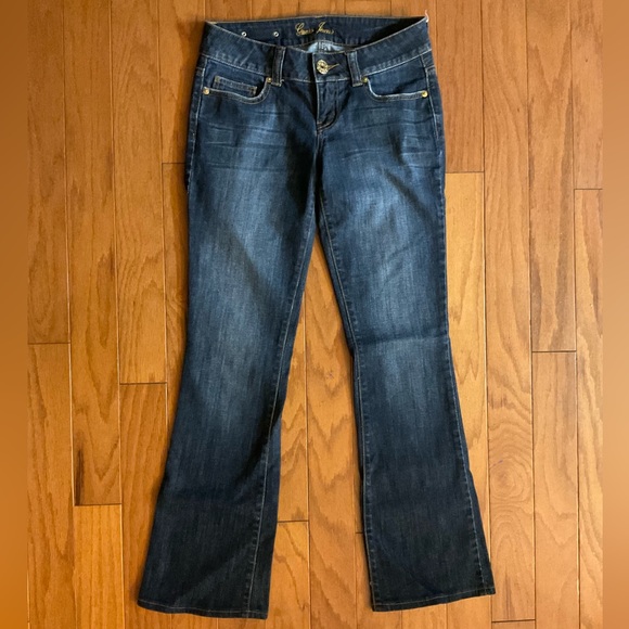 Guess Jeans Gorgeous Gold Threaded & Sequined Embroidered Zipper 🪰 Jeans! - Picture 9 of 10